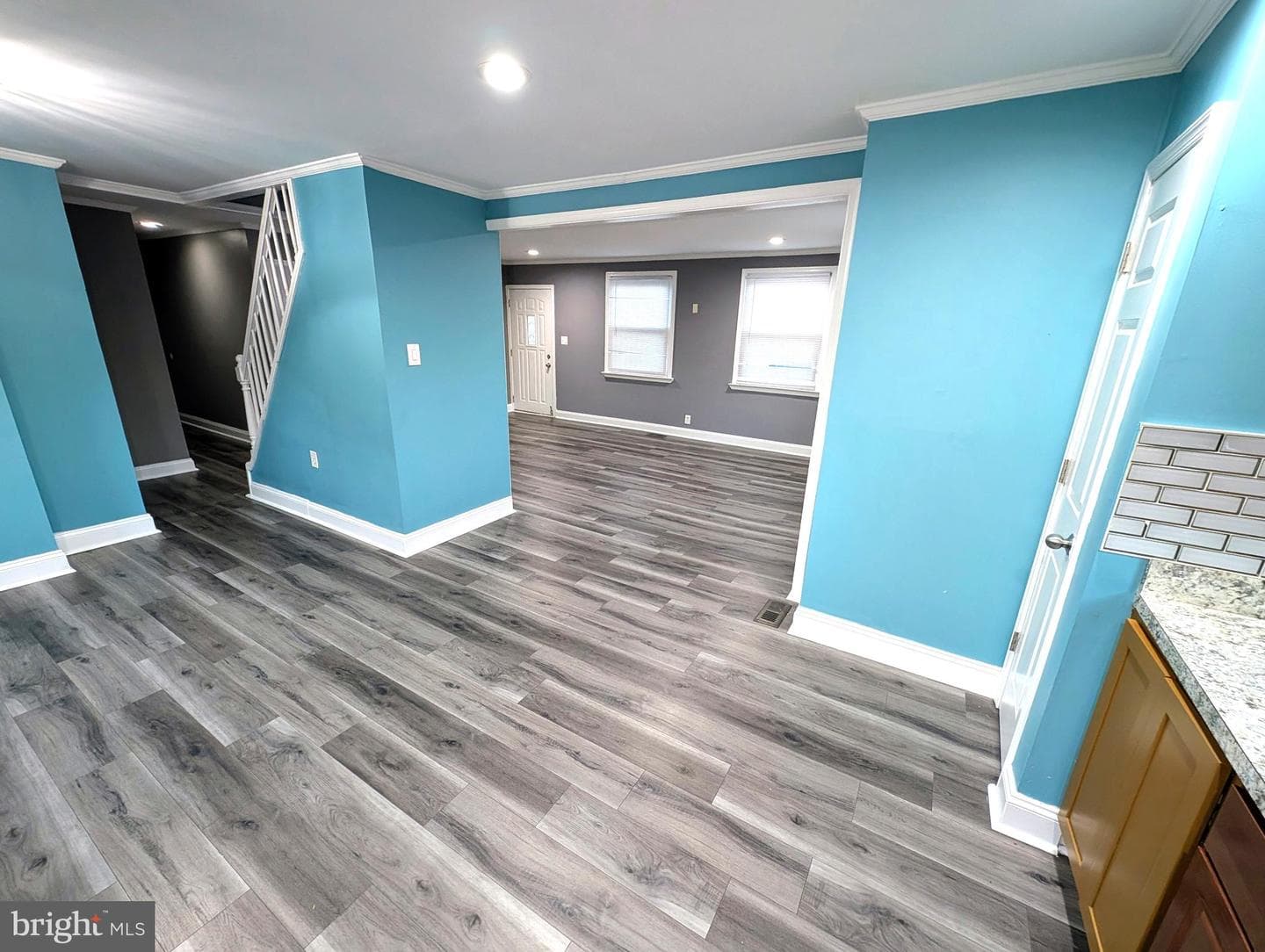 8102 Cornwall Road photo 5