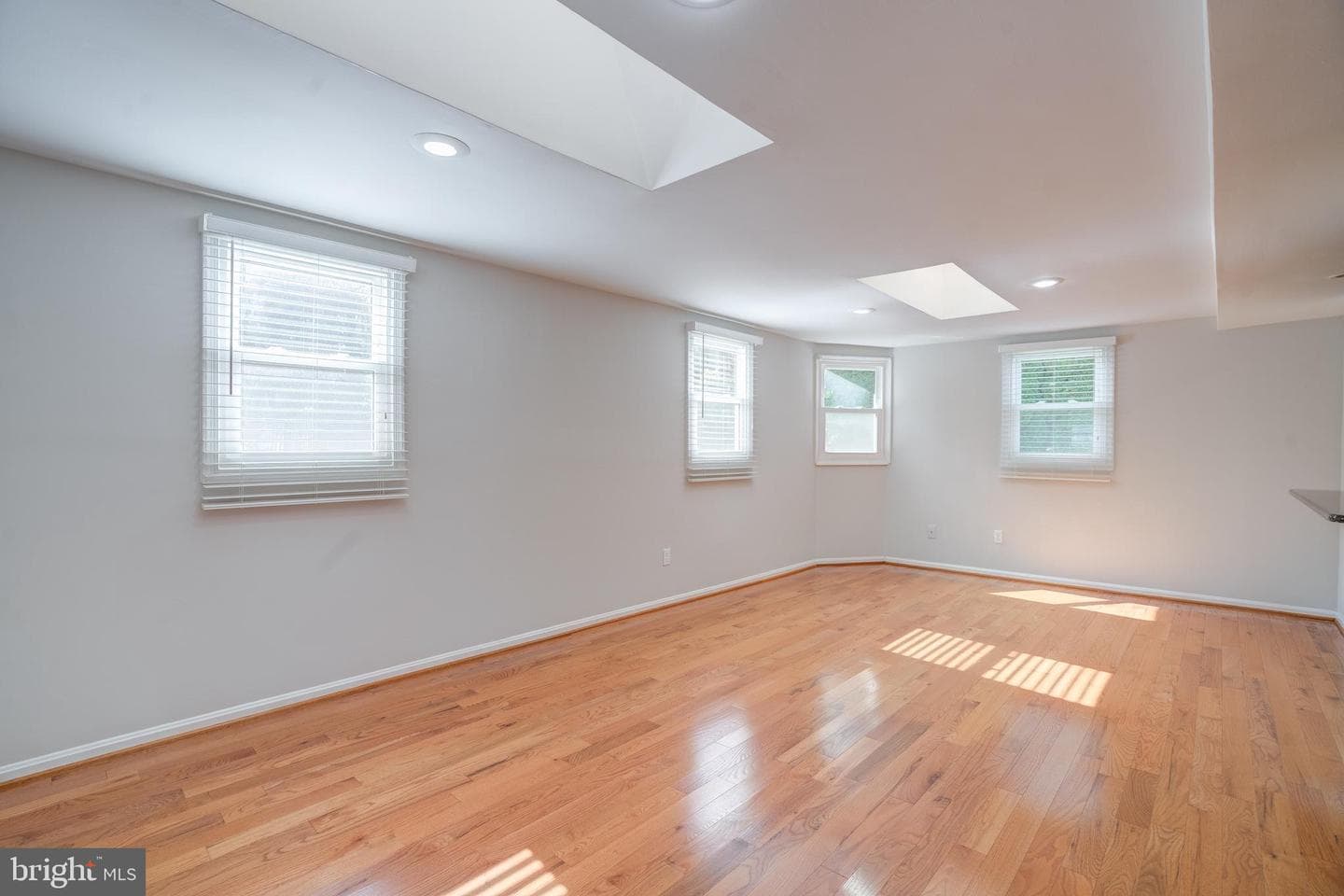 119 E Cherry Hill Road photo 17