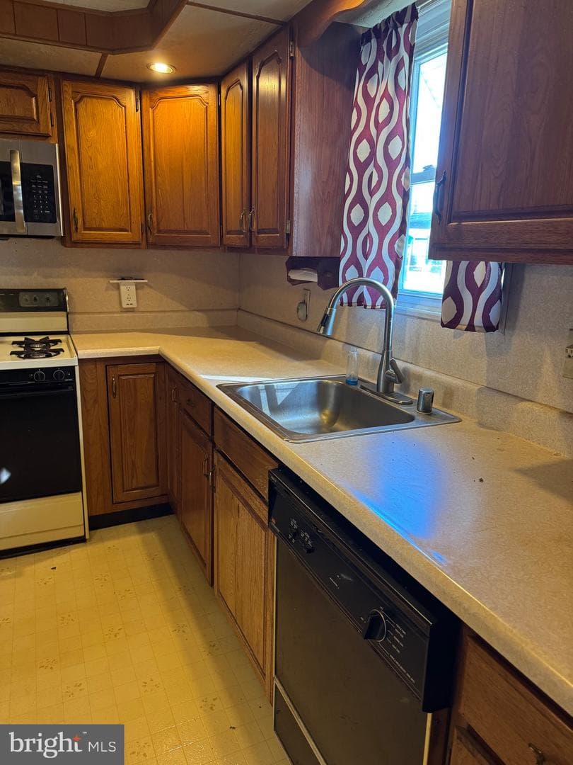 2917 Wells Avenue photo 10