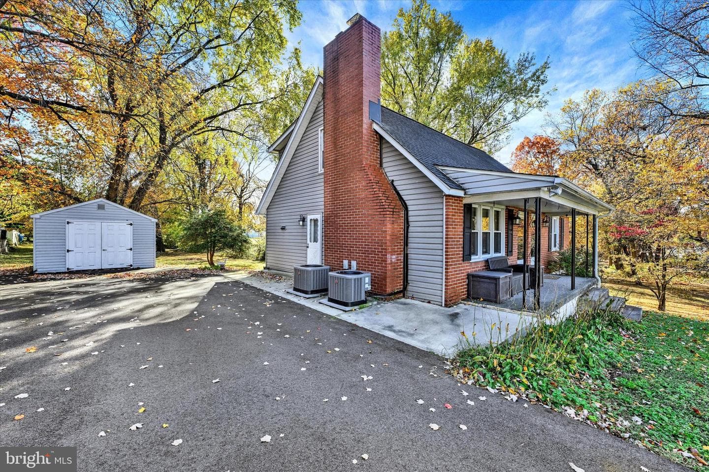 1321 Rustic Avenue photo 2