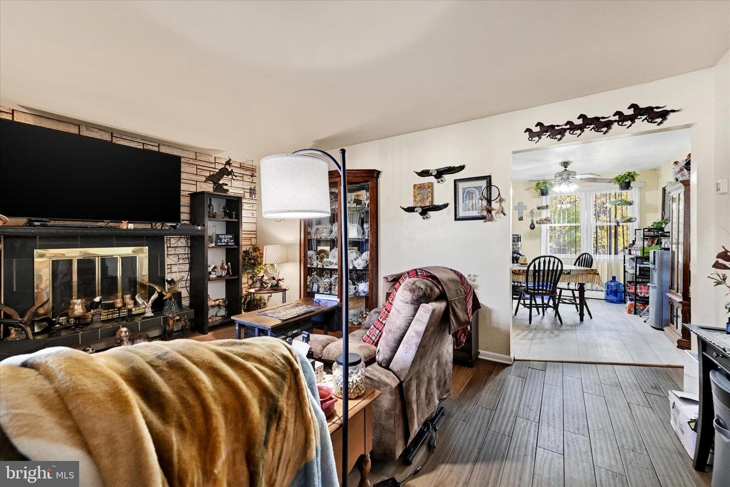 1321 Rustic Avenue photo 8