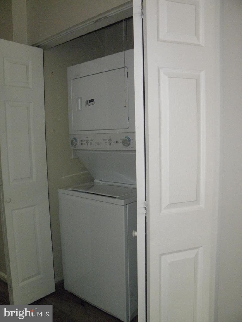 516 Brighton Place photo 14