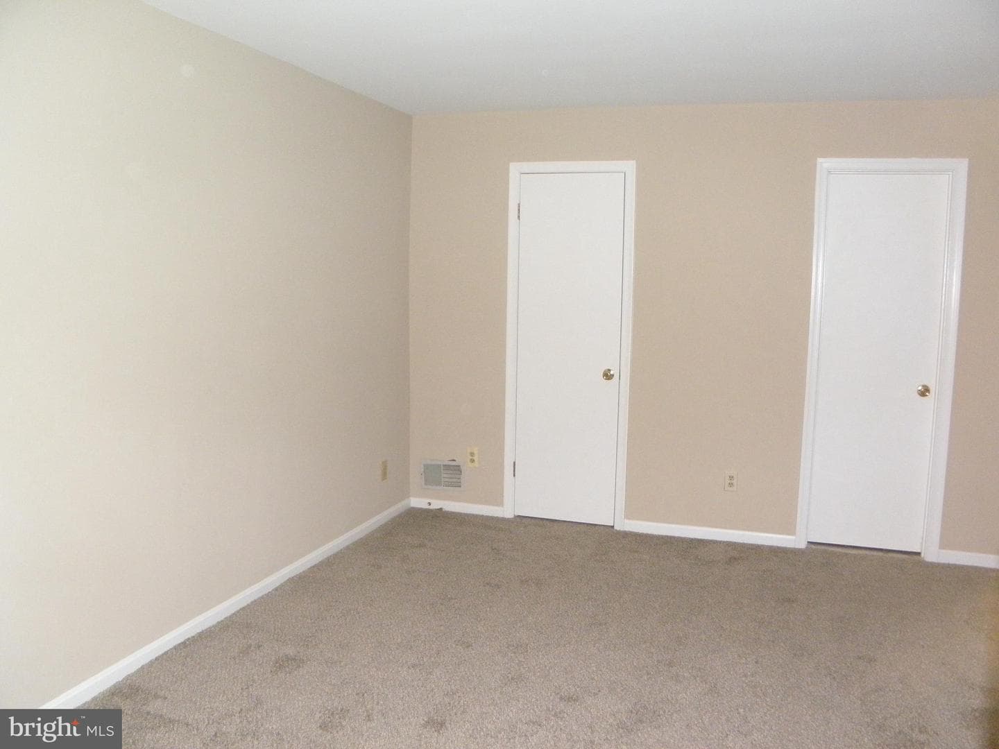516 Brighton Place photo 25