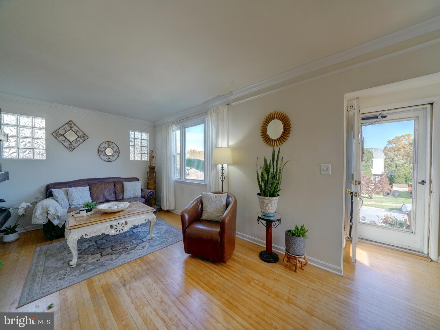 8204 Analee Avenue photo 5