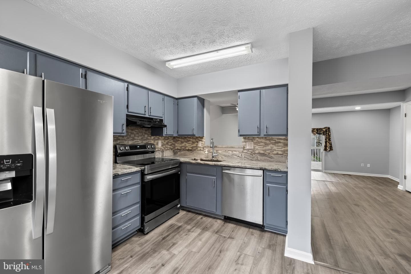 25 Samantha Court photo 6