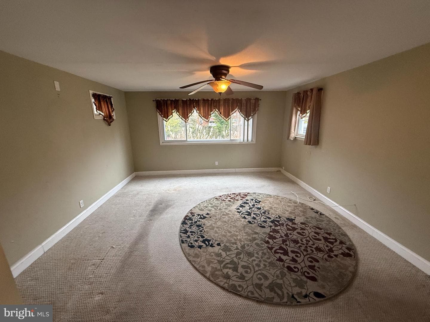 3735 Sylvan Drive photo 11