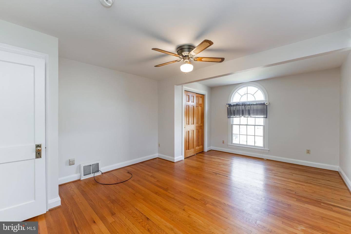 9721 Old Court Road photo 16