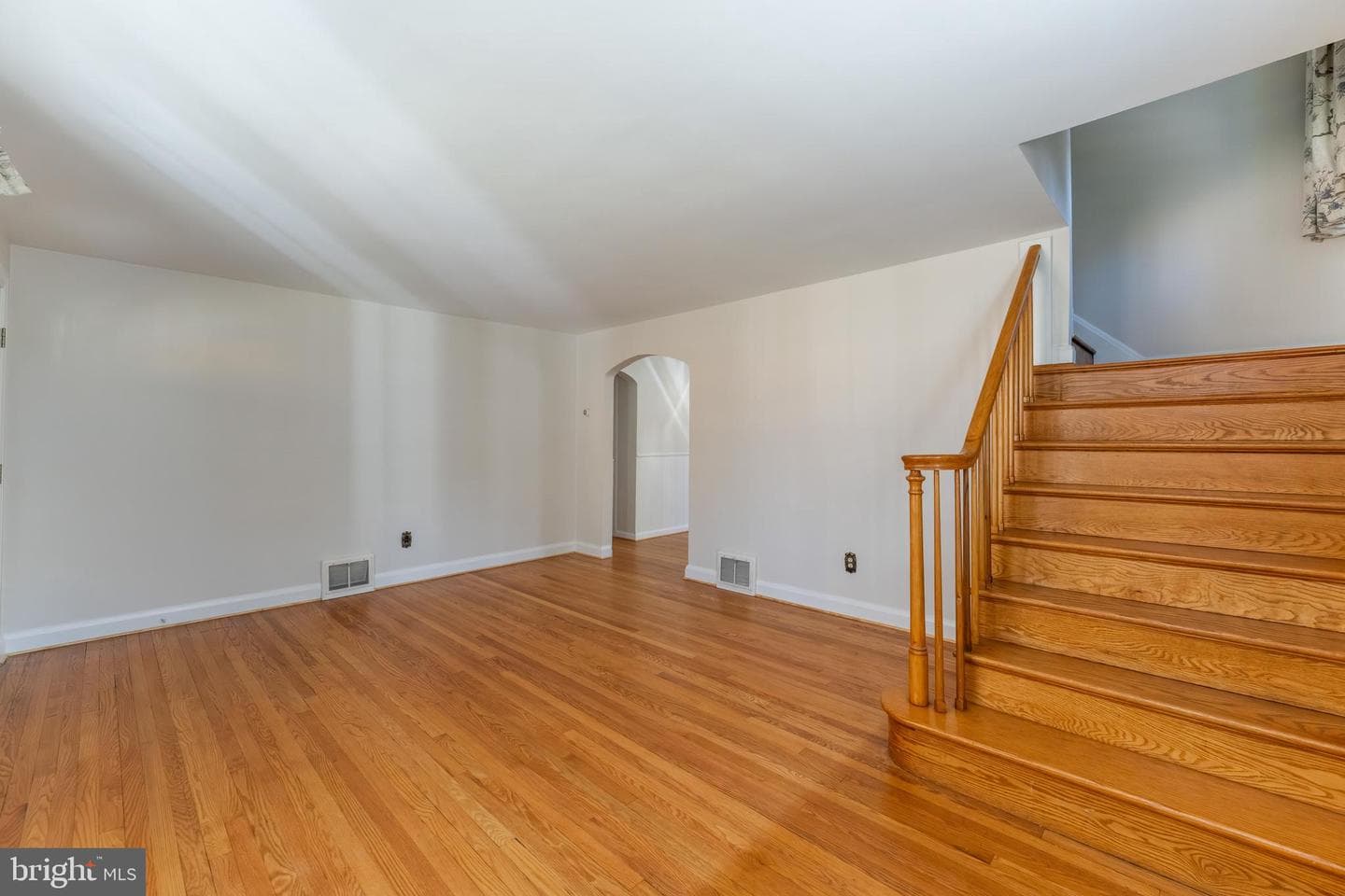 9721 Old Court Road photo 9