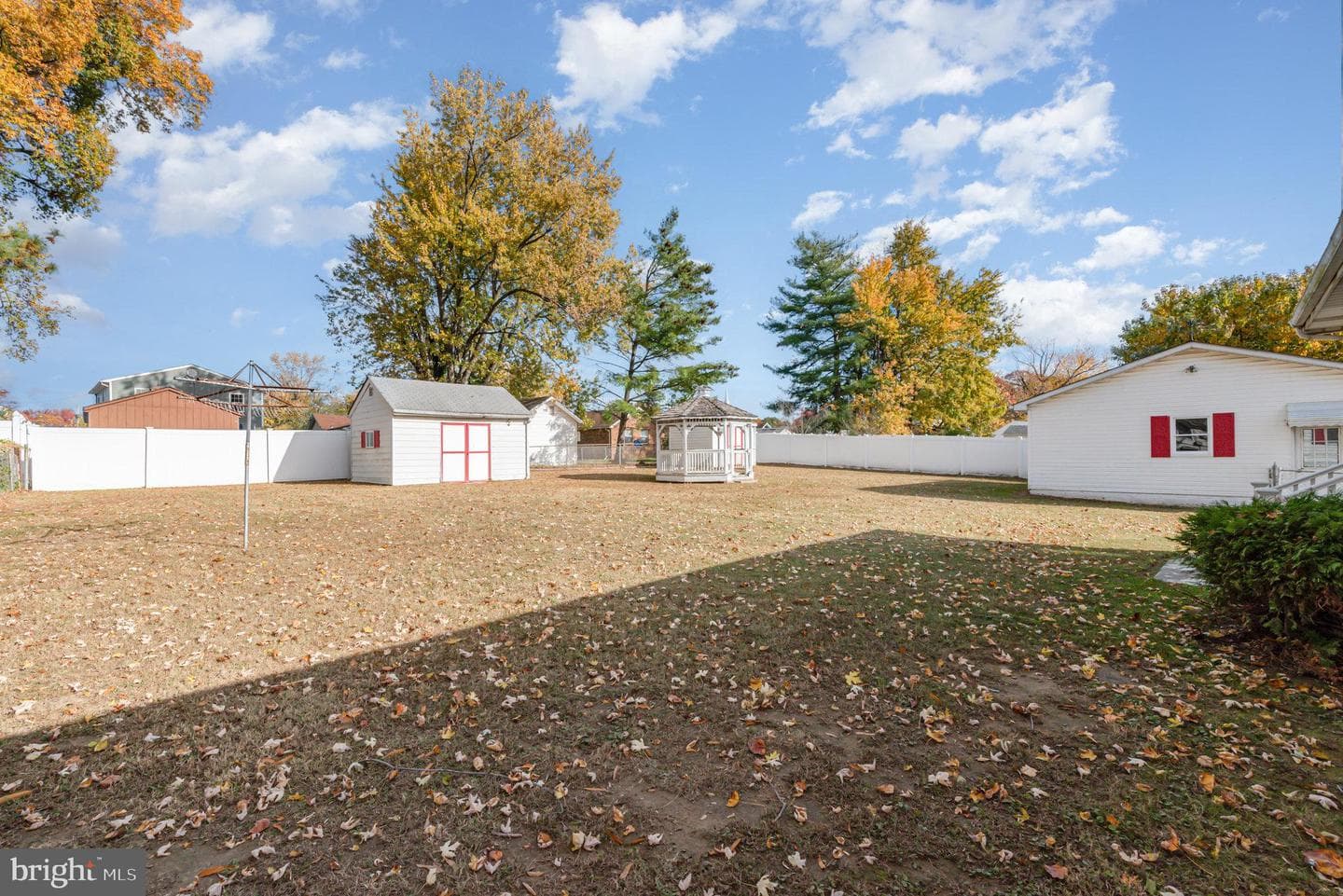 7340 Hughes Avenue photo 29