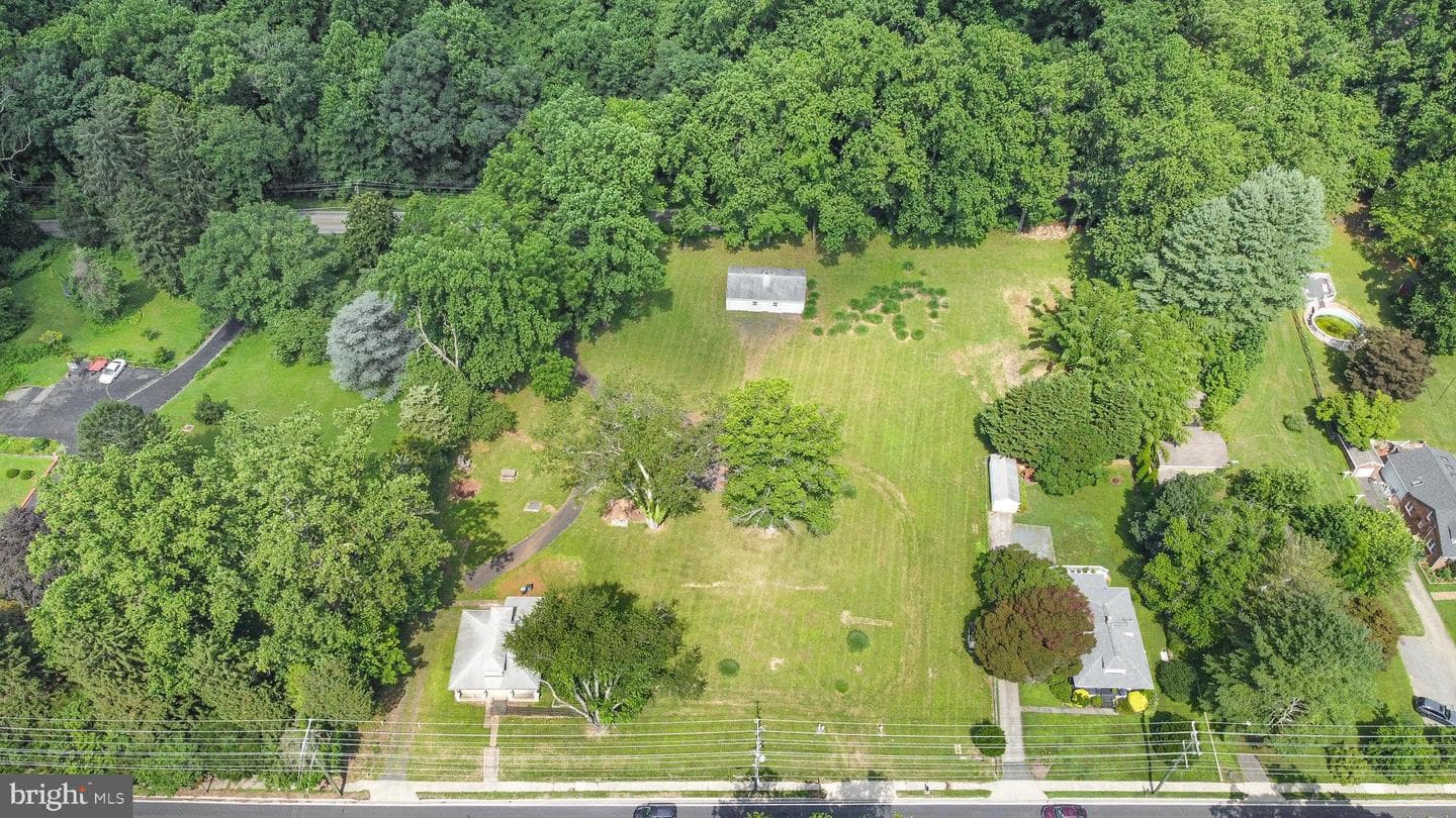 12000 Belair Road photo 24