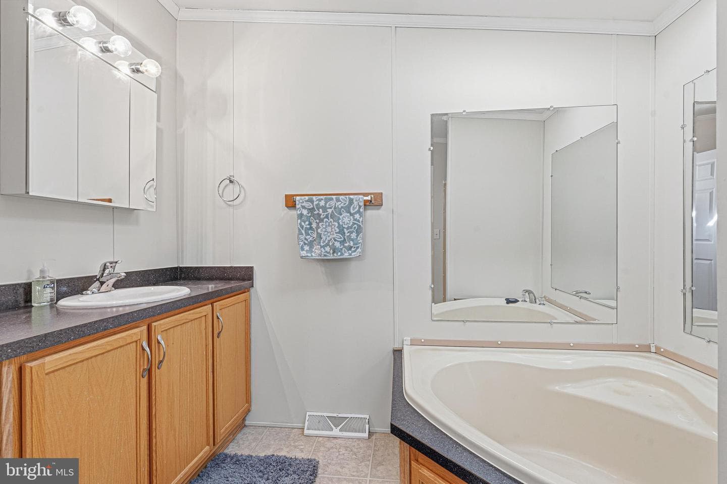 7515 Schooner Lane photo 22