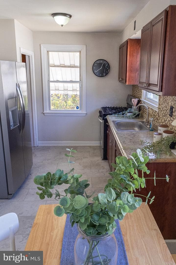 618 Wilson Avenue photo 12