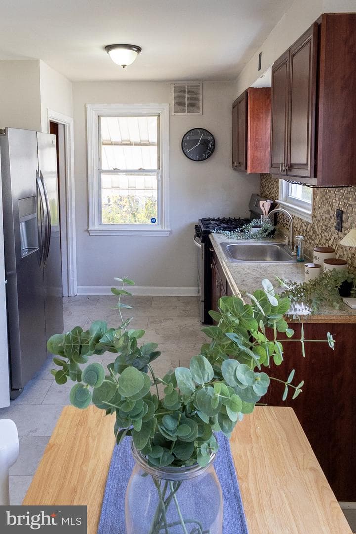 618 Wilson Avenue photo 35
