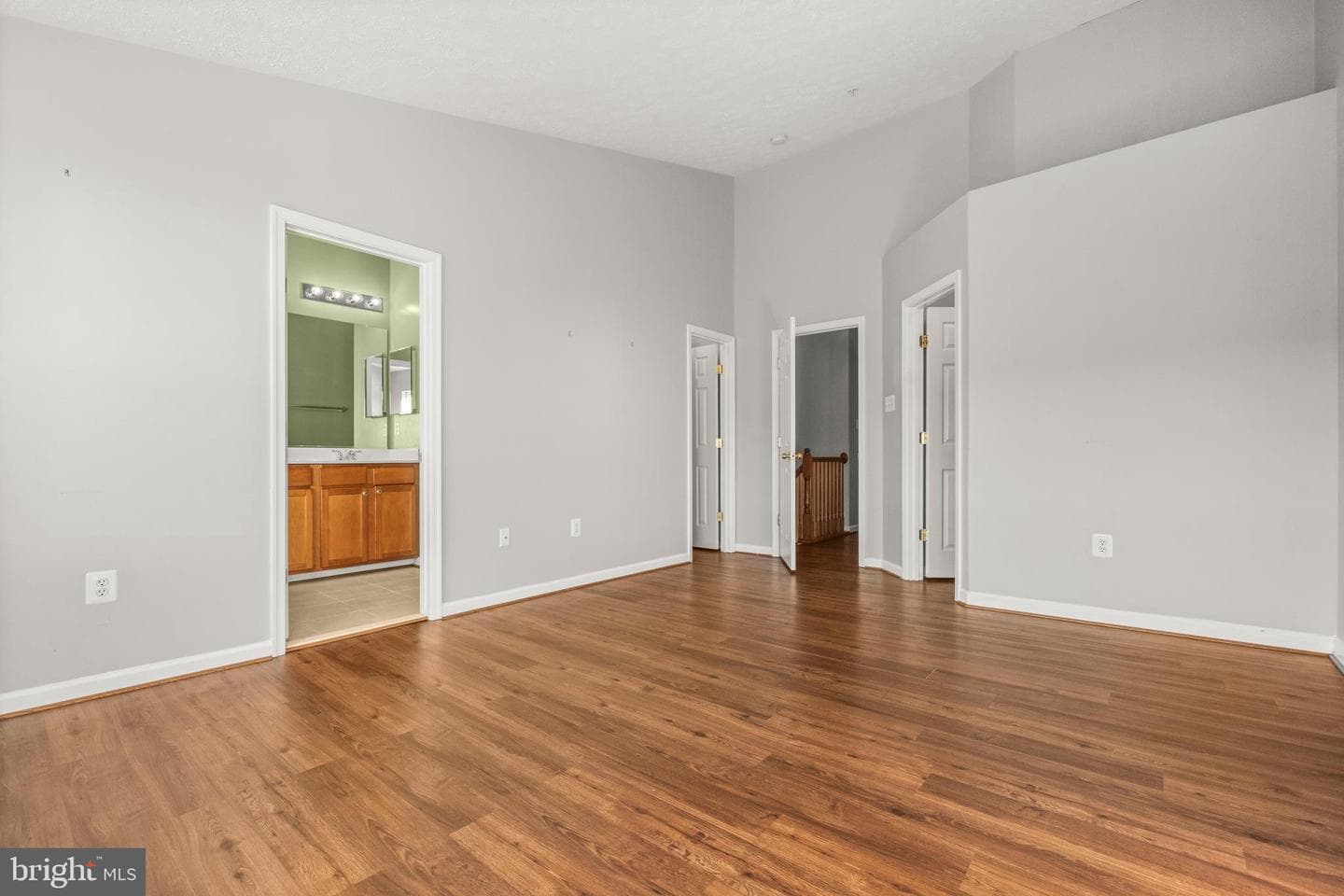 826 Lowe Road photo 15