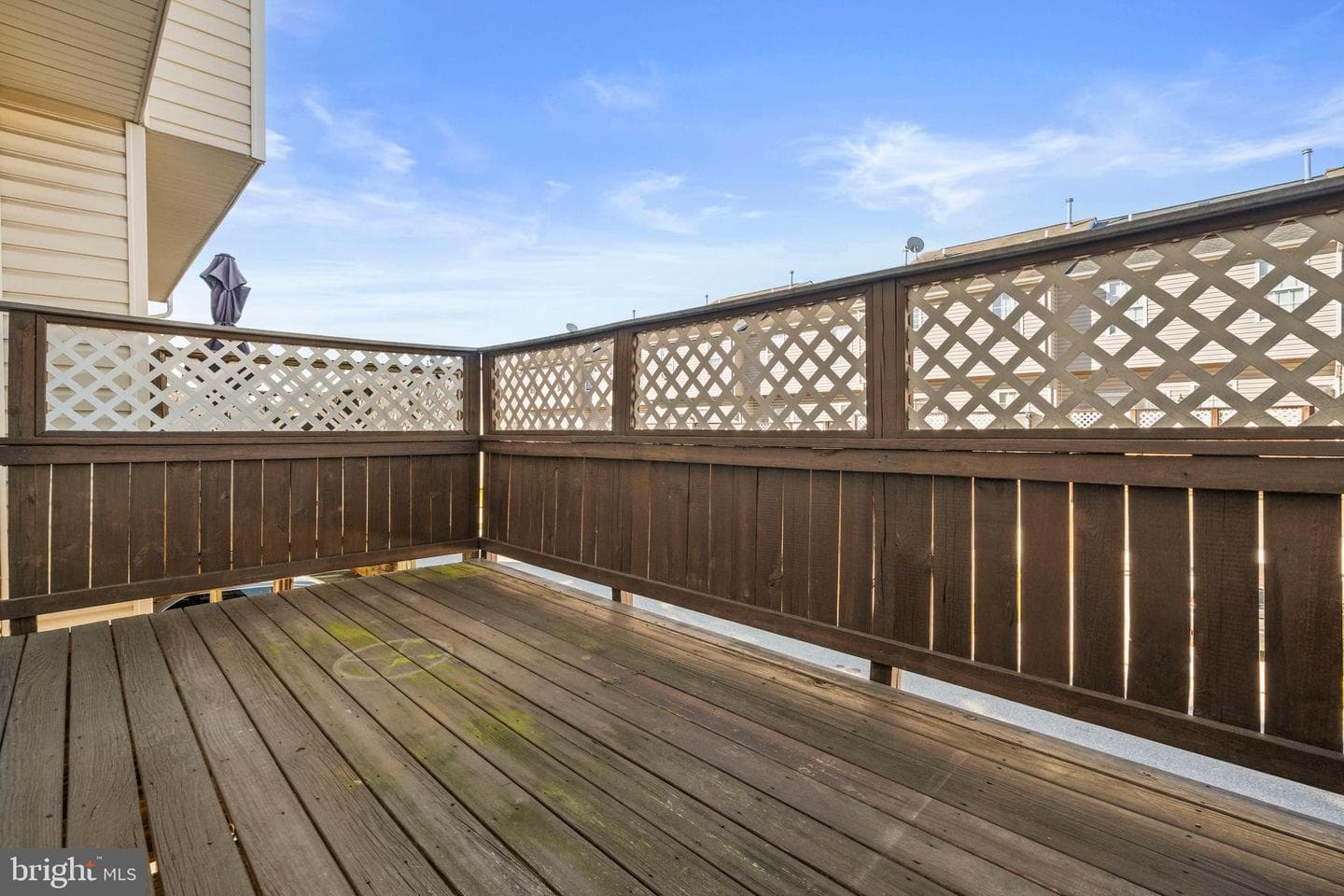 826 Lowe Road photo 25
