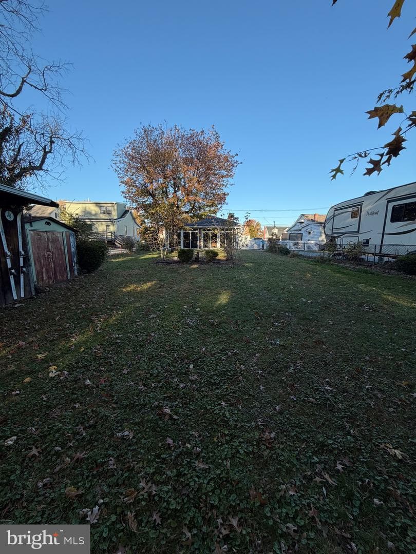 344 Maple Avenue photo 12