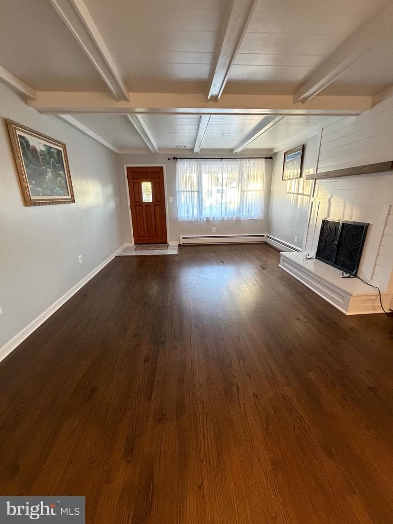 344 Maple Avenue photo 2