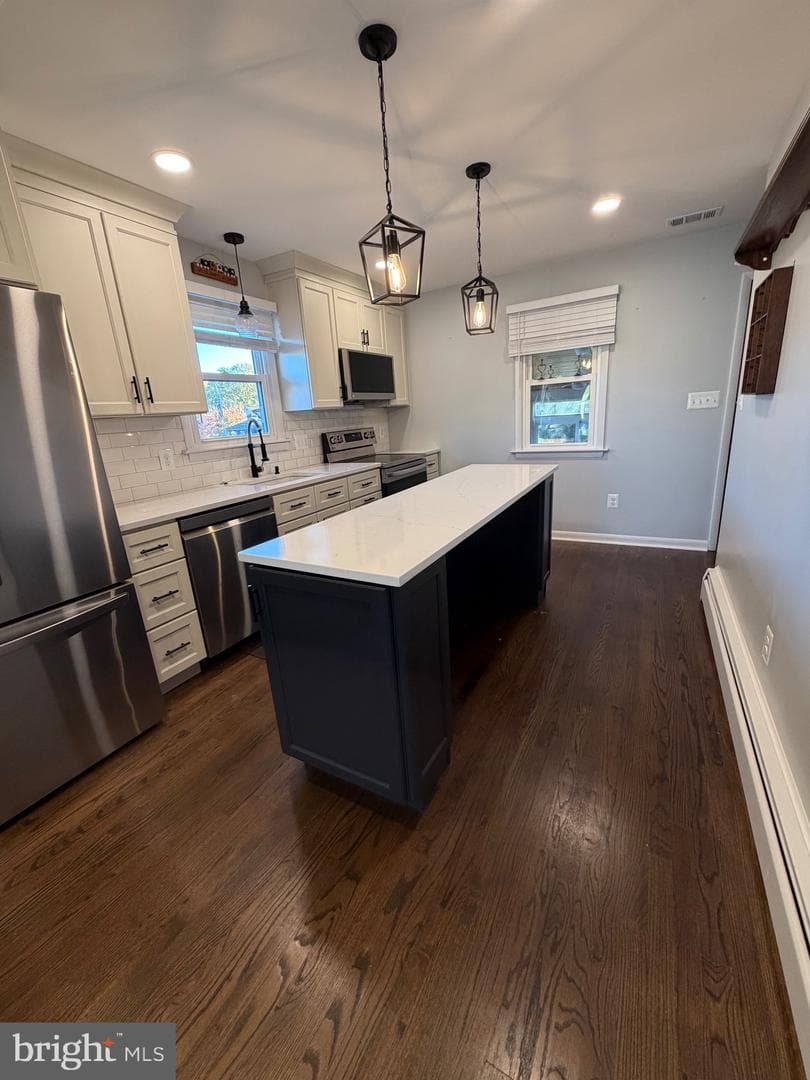 344 Maple Avenue photo 3