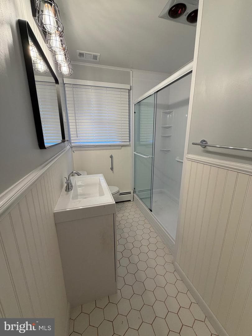 344 Maple Avenue photo 7
