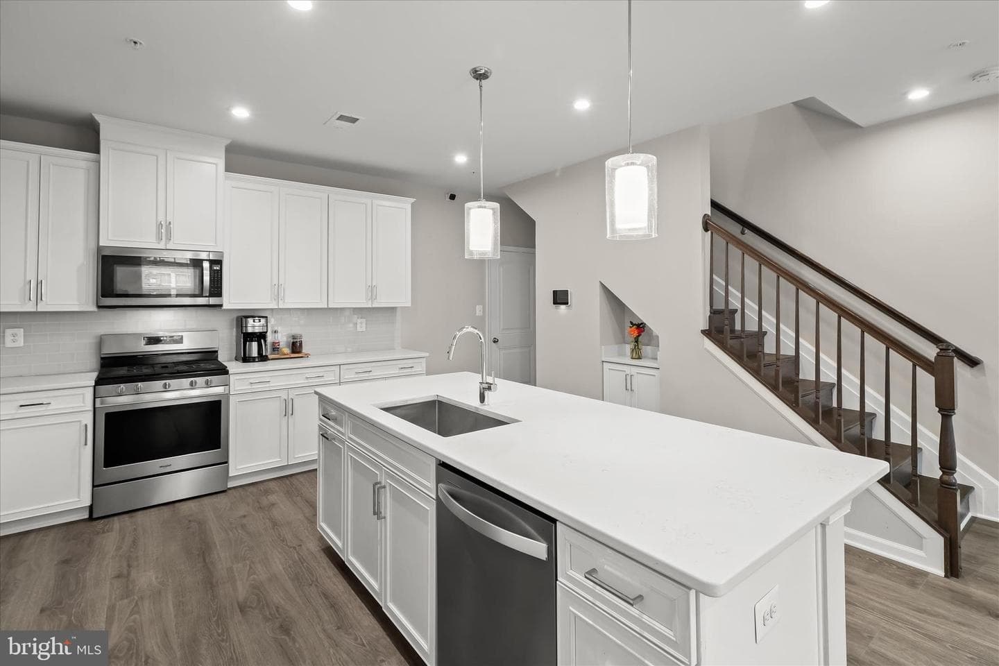9455 James Macgowan Lane #429 photo 6