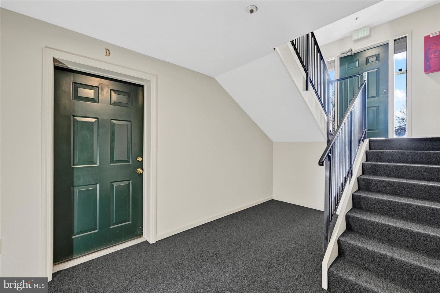 9107 Lincolnshire Court #d photo 3