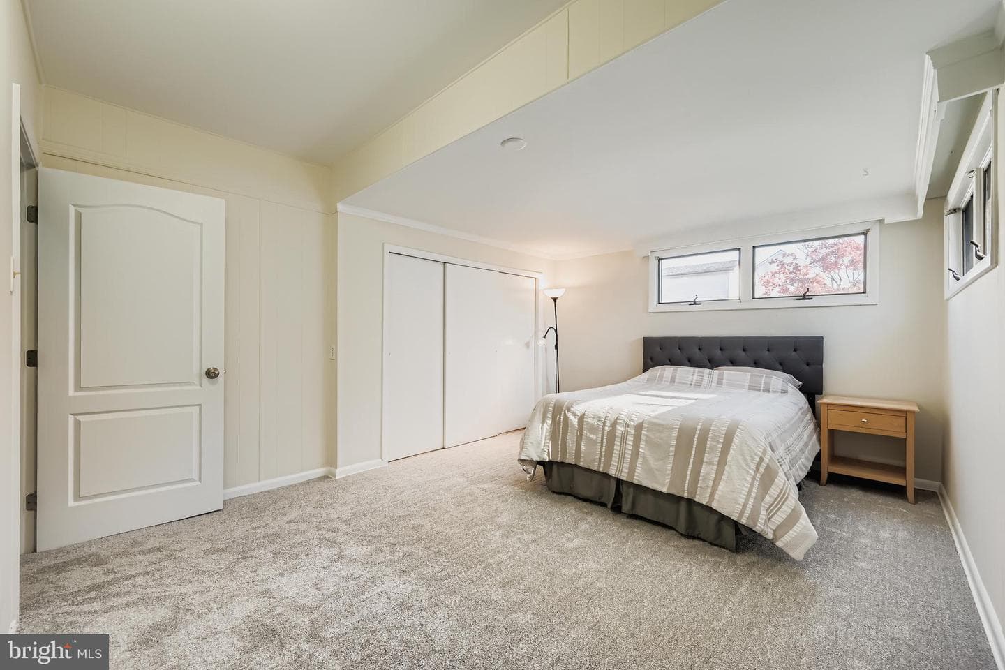 307 Montrose Avenue photo 13