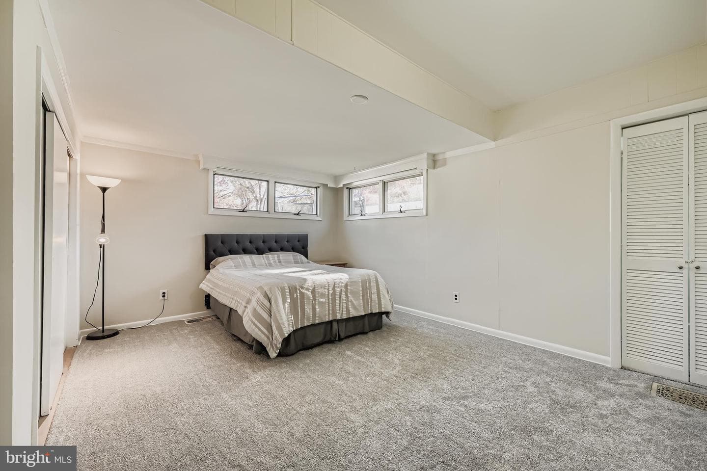 307 Montrose Avenue photo 14