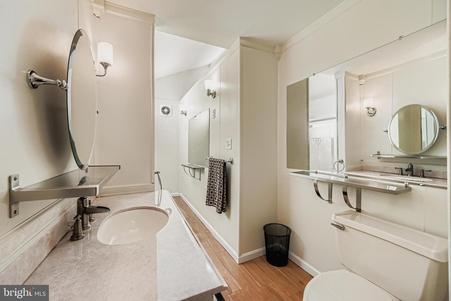 307 Montrose Avenue photo 15