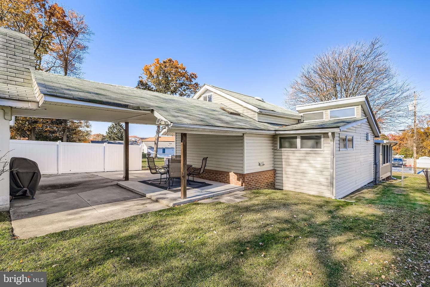 307 Montrose Avenue photo 26