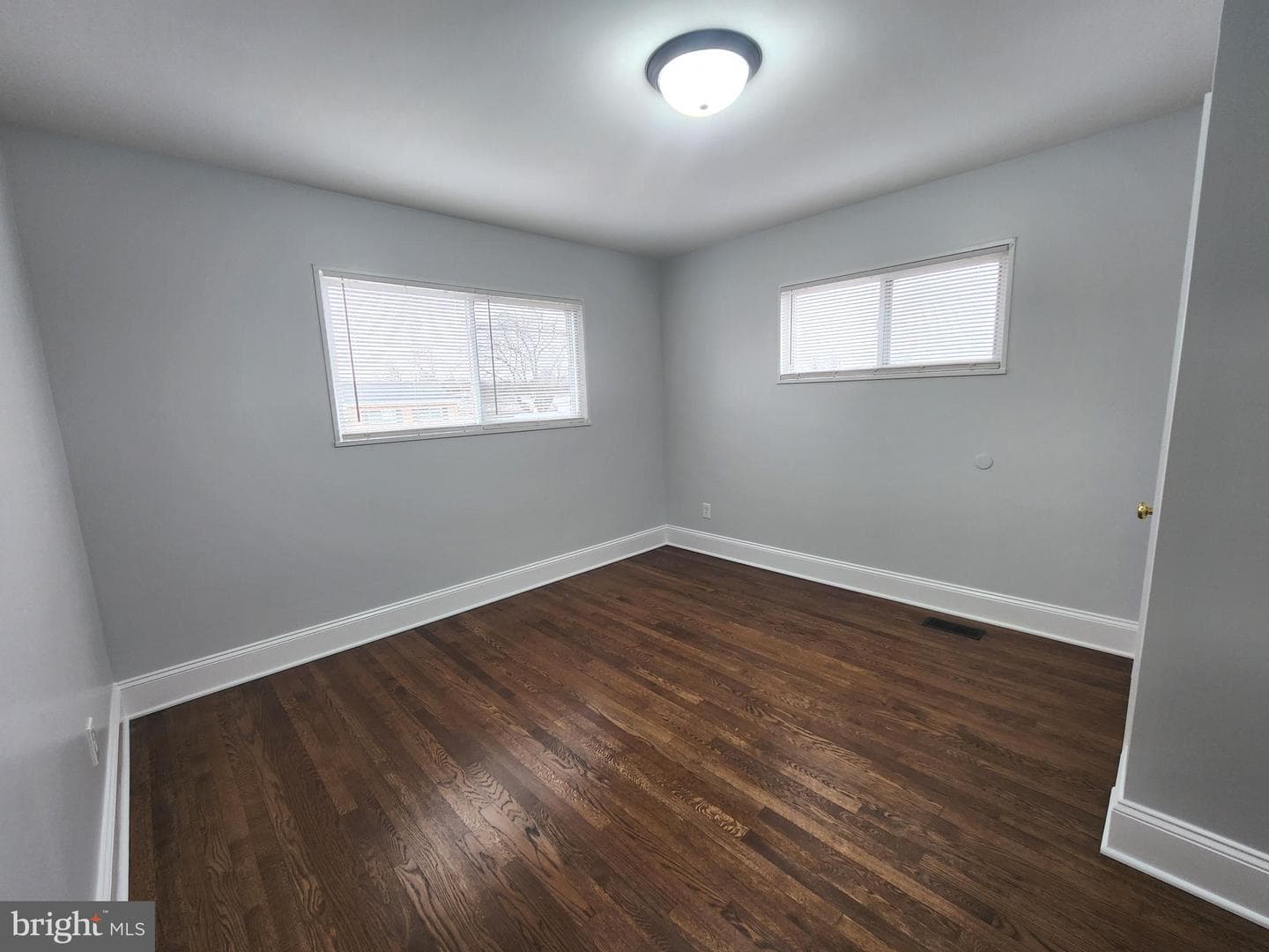 914 Vanderwood Road photo 13
