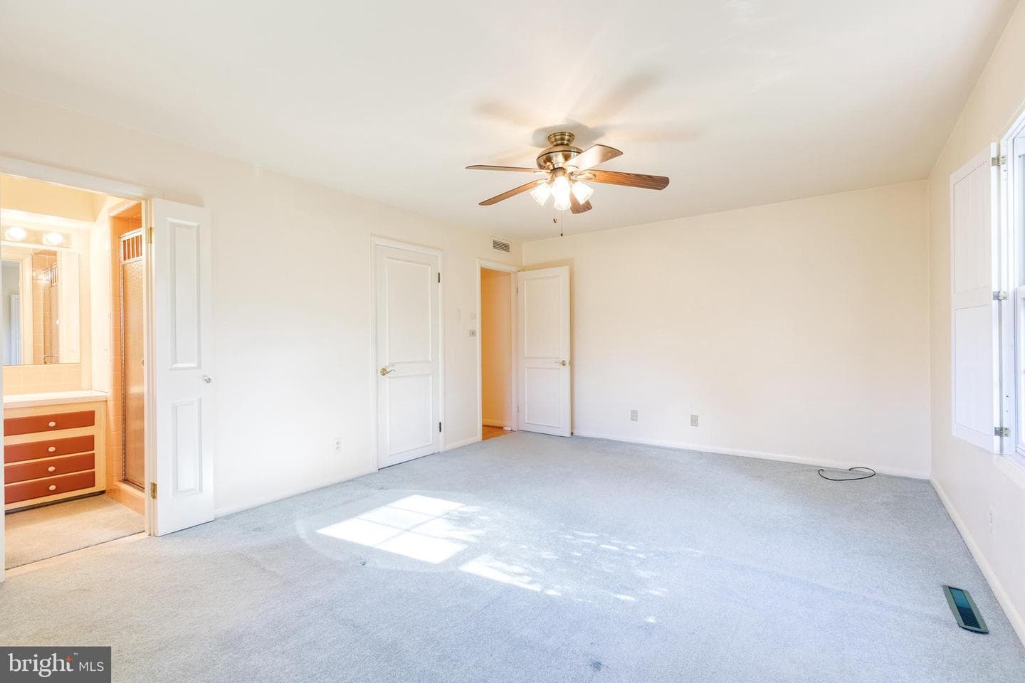 602 Hampton Lane photo 30