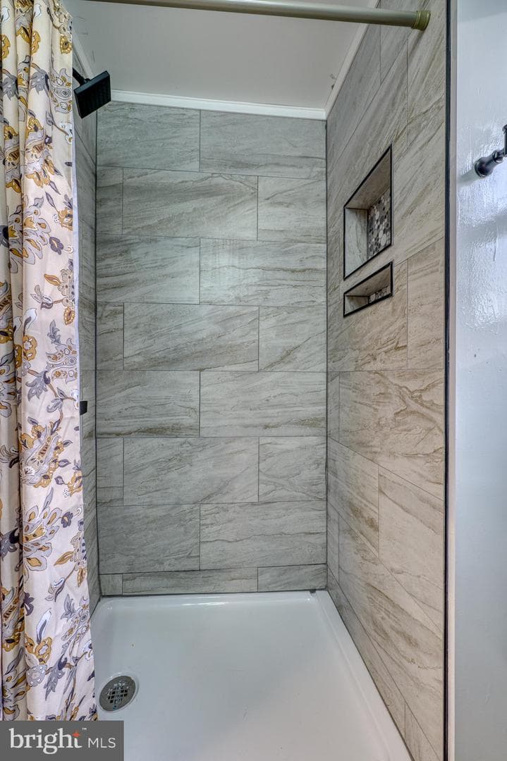 606 Aldershot Road photo 6