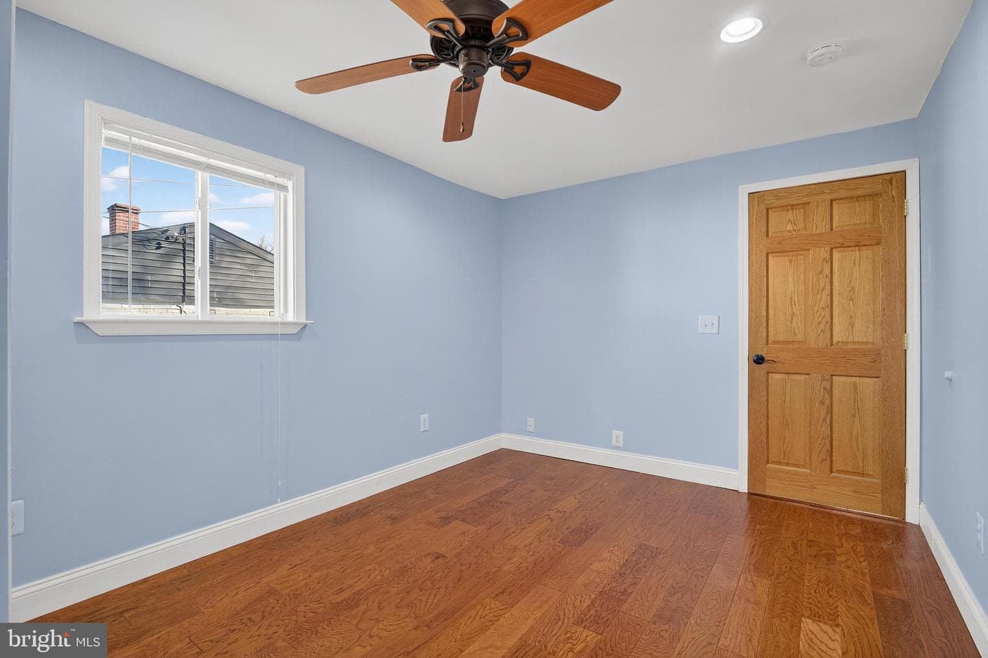 910 Prestwood Road photo 22
