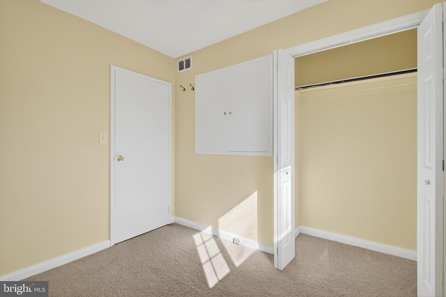910 Prestwood Road photo 33