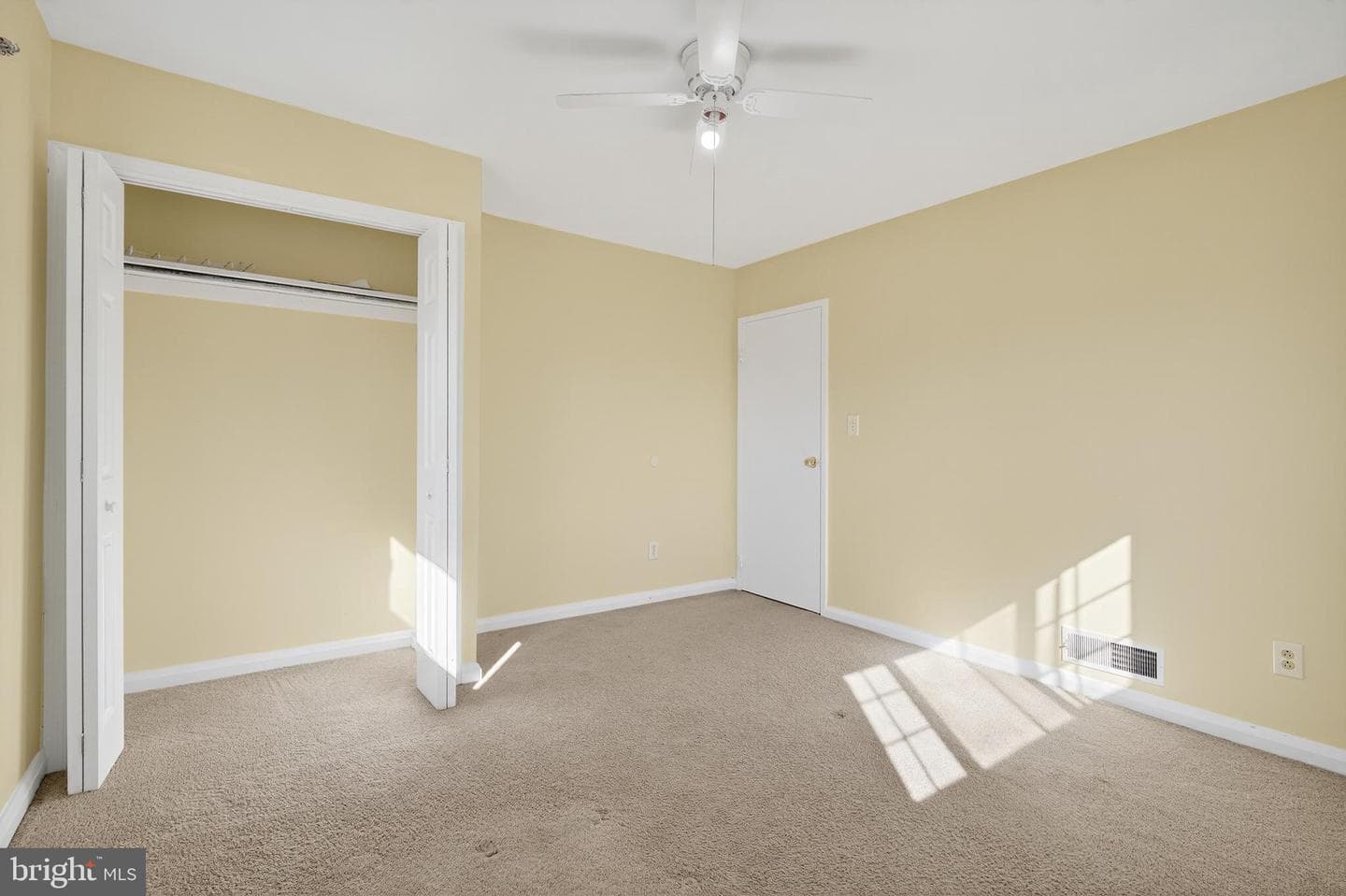 910 Prestwood Road photo 37