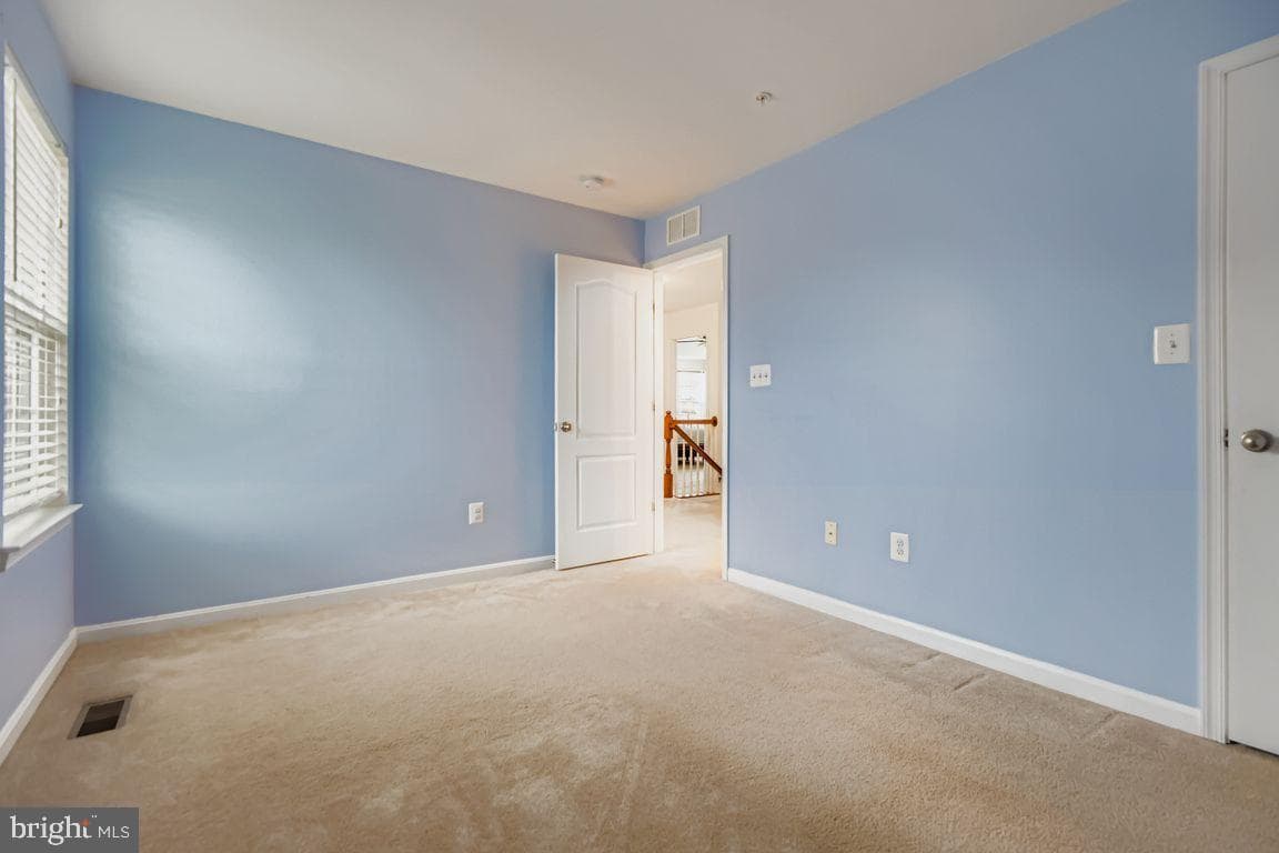 703 Daft Road photo 23