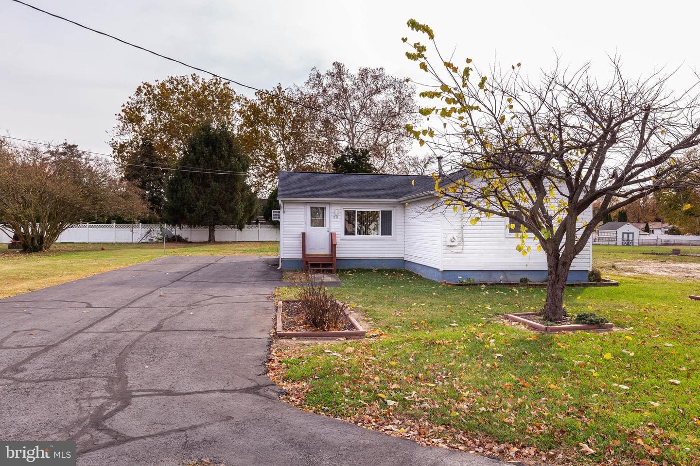 7231 Greenbank Road photo 1