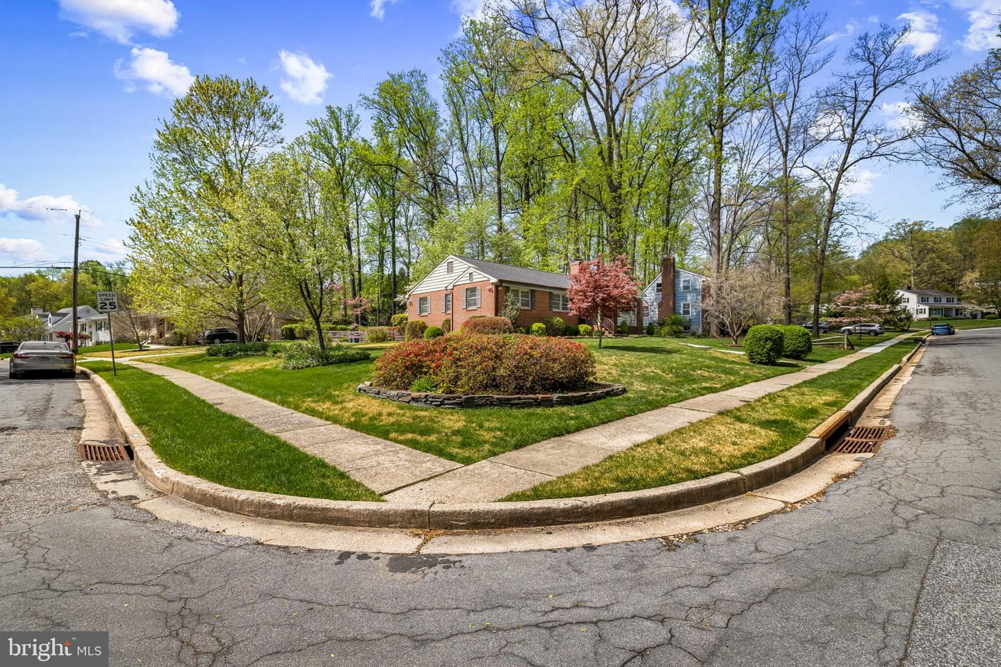 319 Gailridge Road photo 3