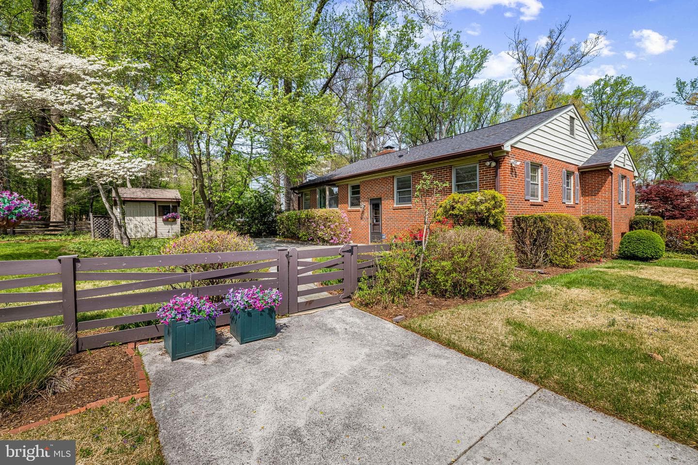 319 Gailridge Road photo 50
