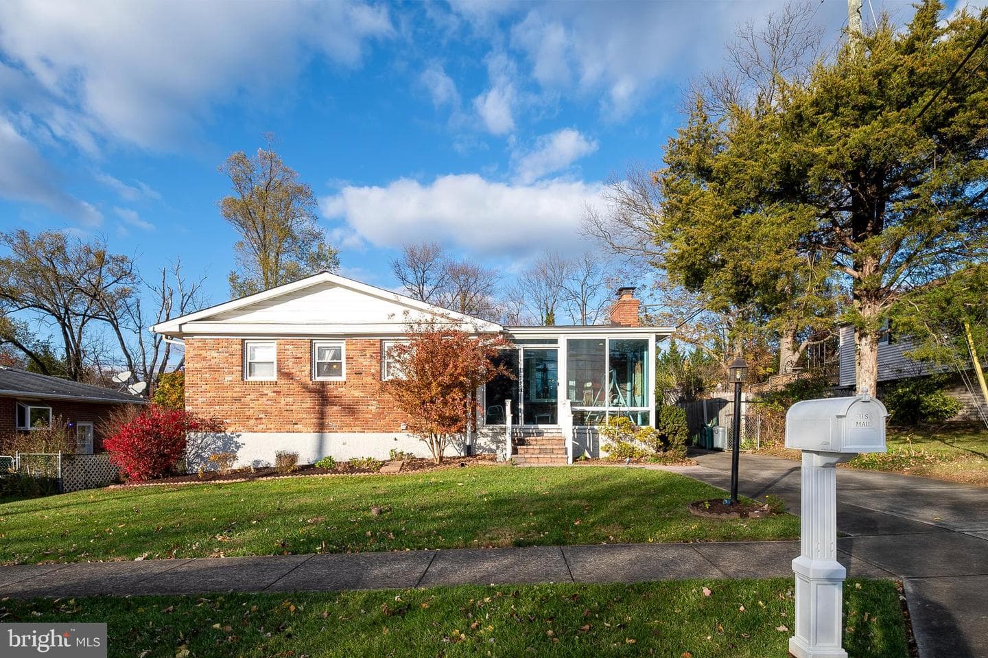 2305 Rockwell Avenue photo 1