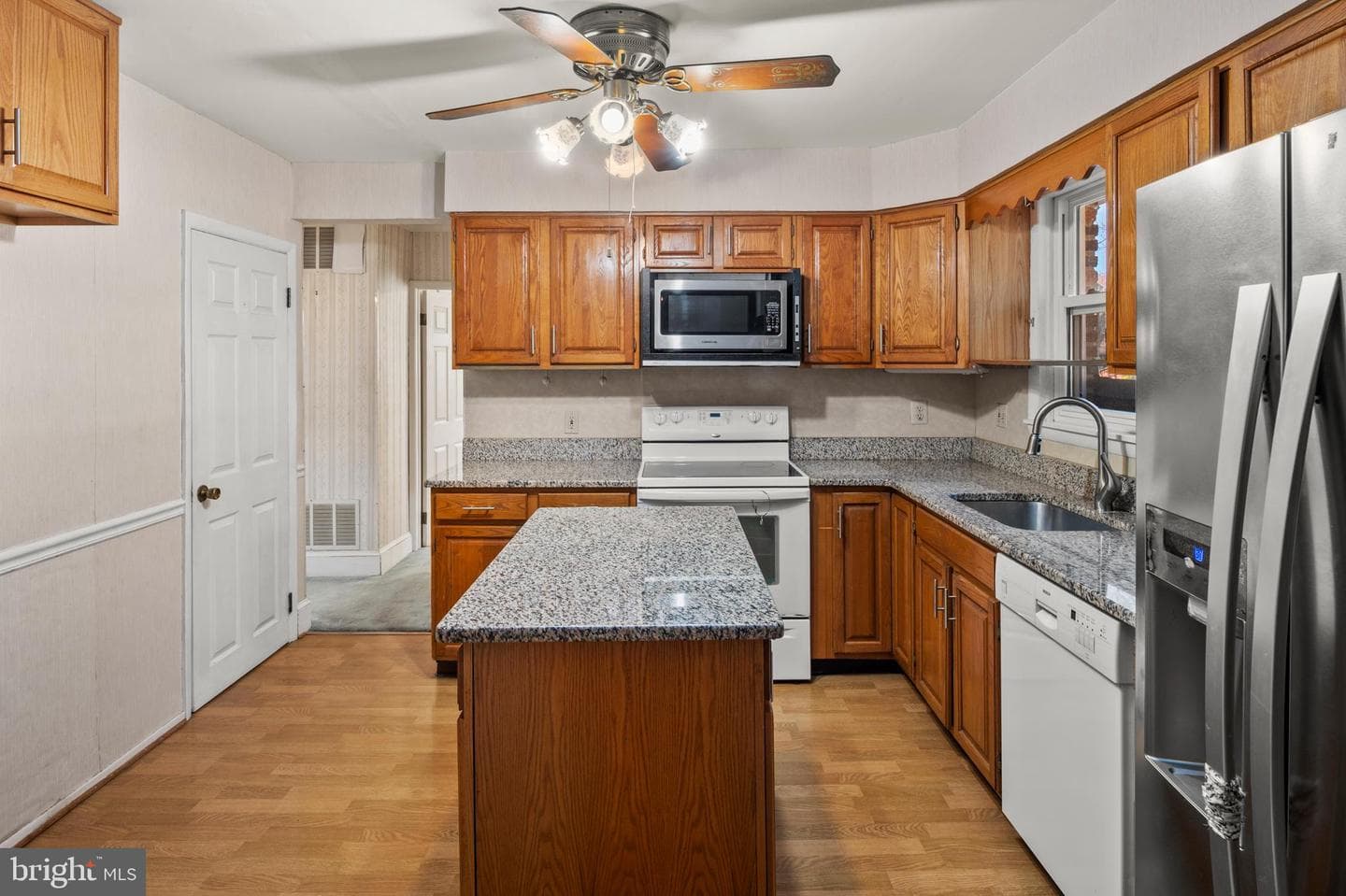 2305 Rockwell Avenue photo 10