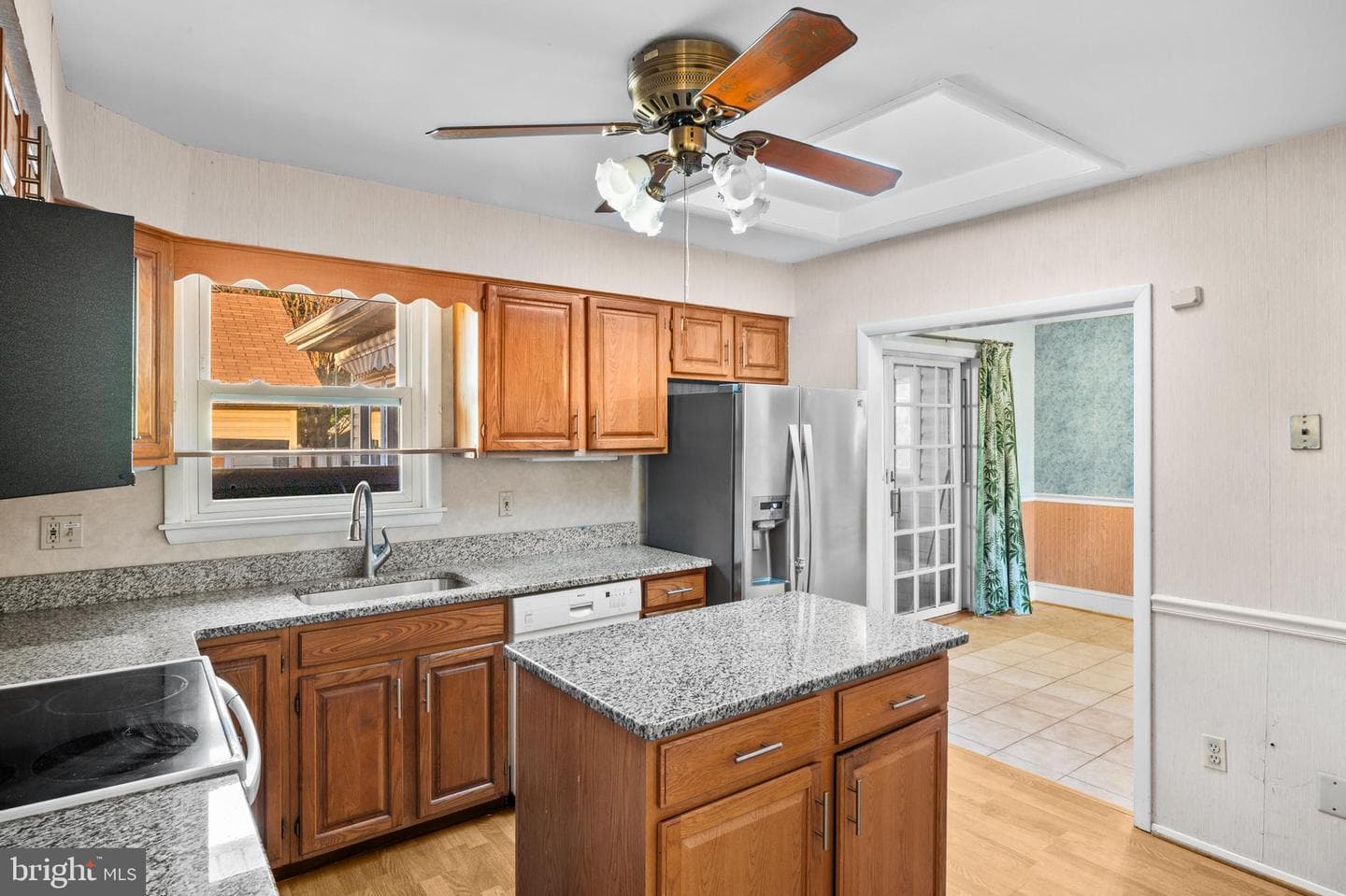 2305 Rockwell Avenue photo 11