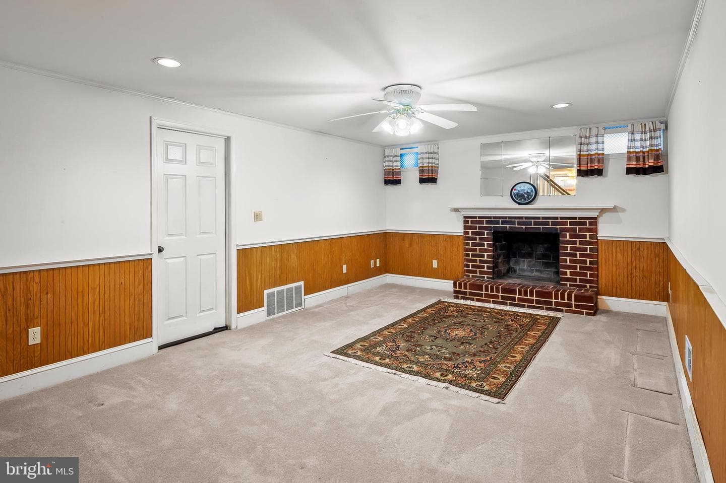 2305 Rockwell Avenue photo 24