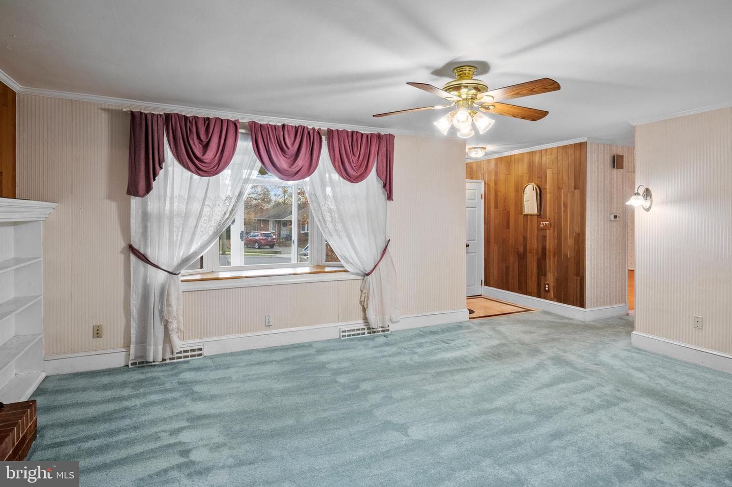 2305 Rockwell Avenue photo 6