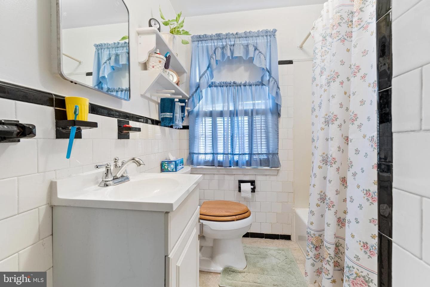 8 Winthrop Court photo 15