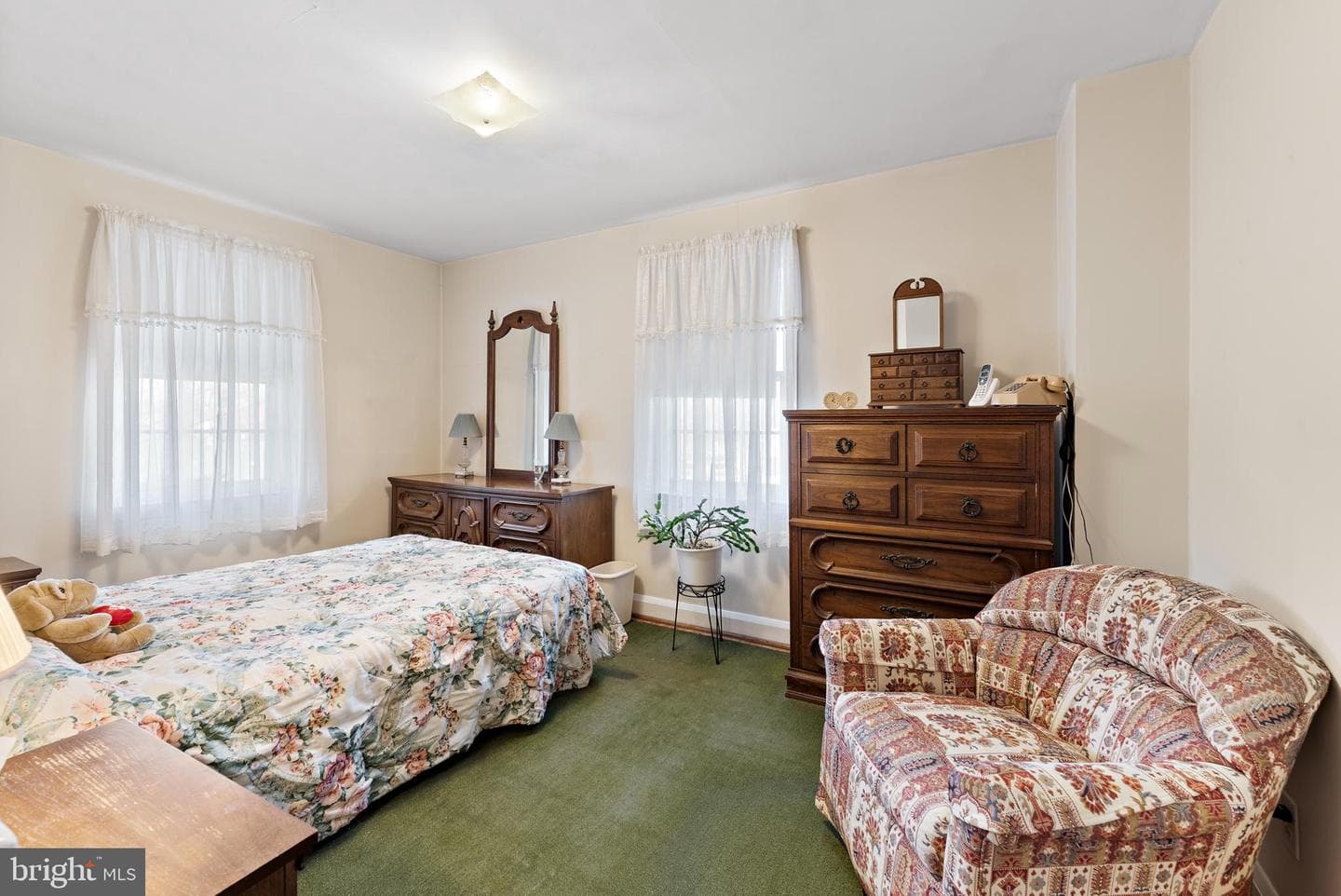 8 Winthrop Court photo 17
