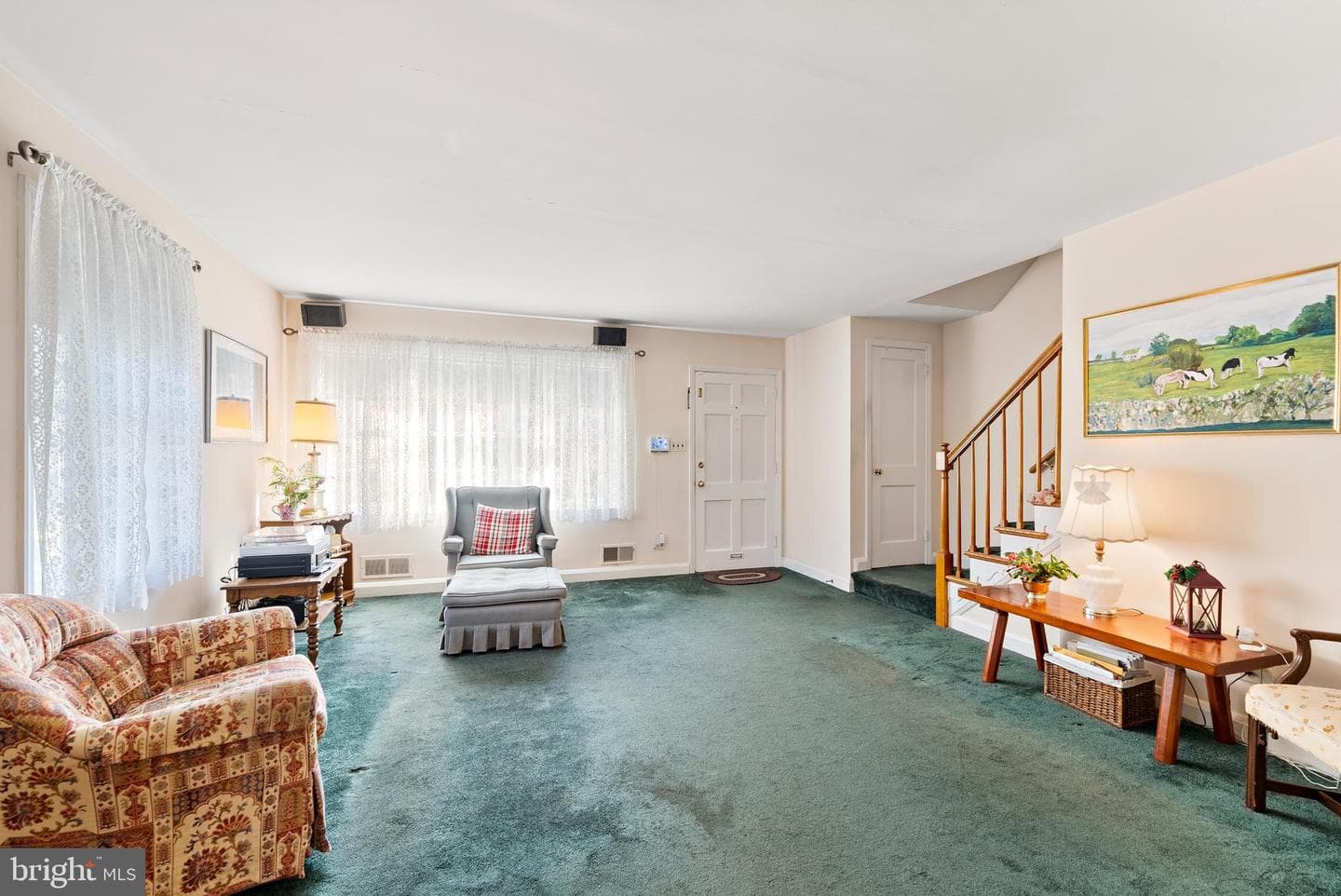 8 Winthrop Court photo 4