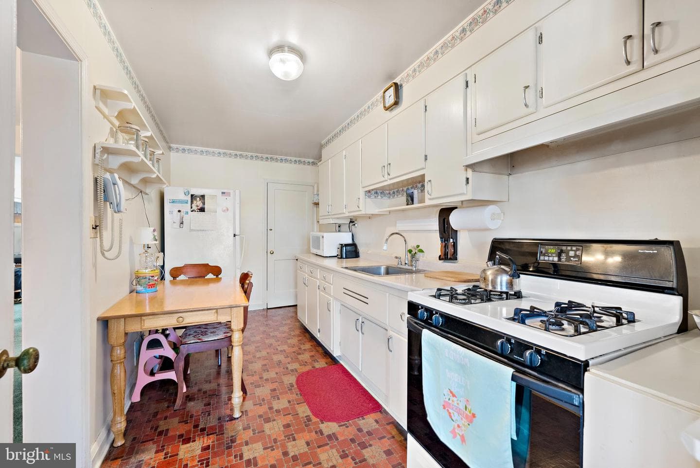 8 Winthrop Court photo 7