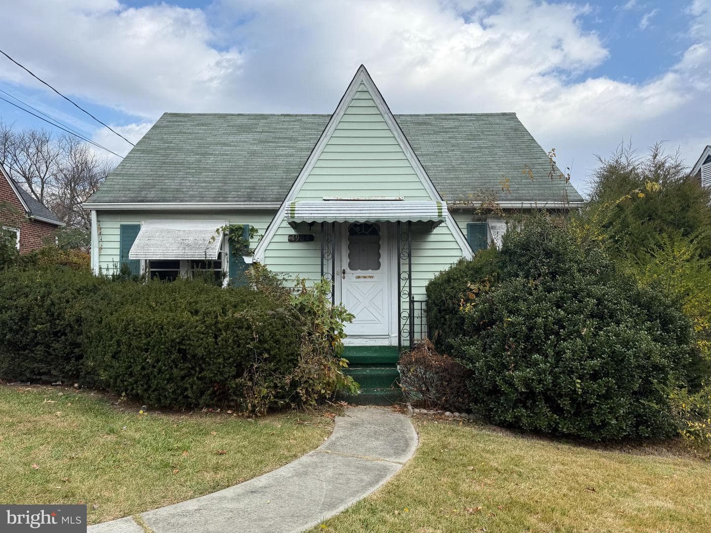 1902 Taylor Avenue photo 1