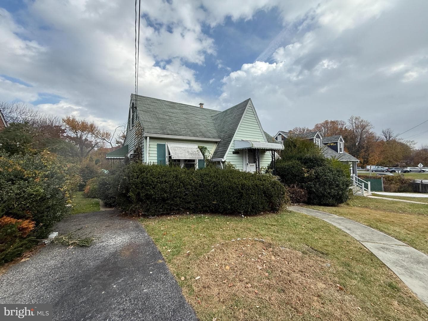 1902 Taylor Avenue photo 2